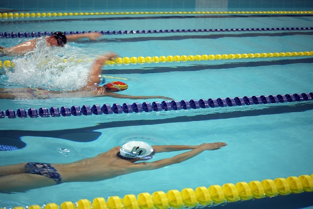 记者：兰克尔踢成都前夜溜去深圳见女友，次日回来裤裆有血