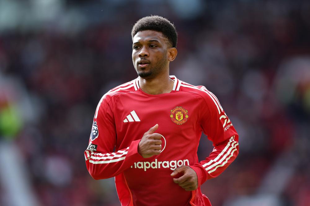 炸鱼来了，比朔夫戴帽、卡尔双响助德国U21队6-0大胜