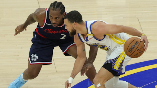 日媒：札幌后卫家泉怜依新婚能量满格，甜蜜盛赞爱妻厨艺